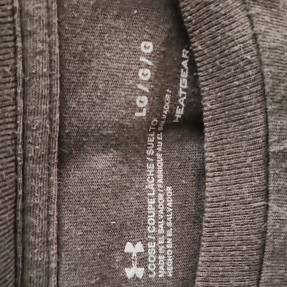 Under Armour Tee - Picture 2 of 3